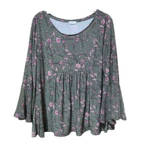 Westport Green w/pink floral, 3/4 Bell Sleeved Top w/gathers for fit Size M